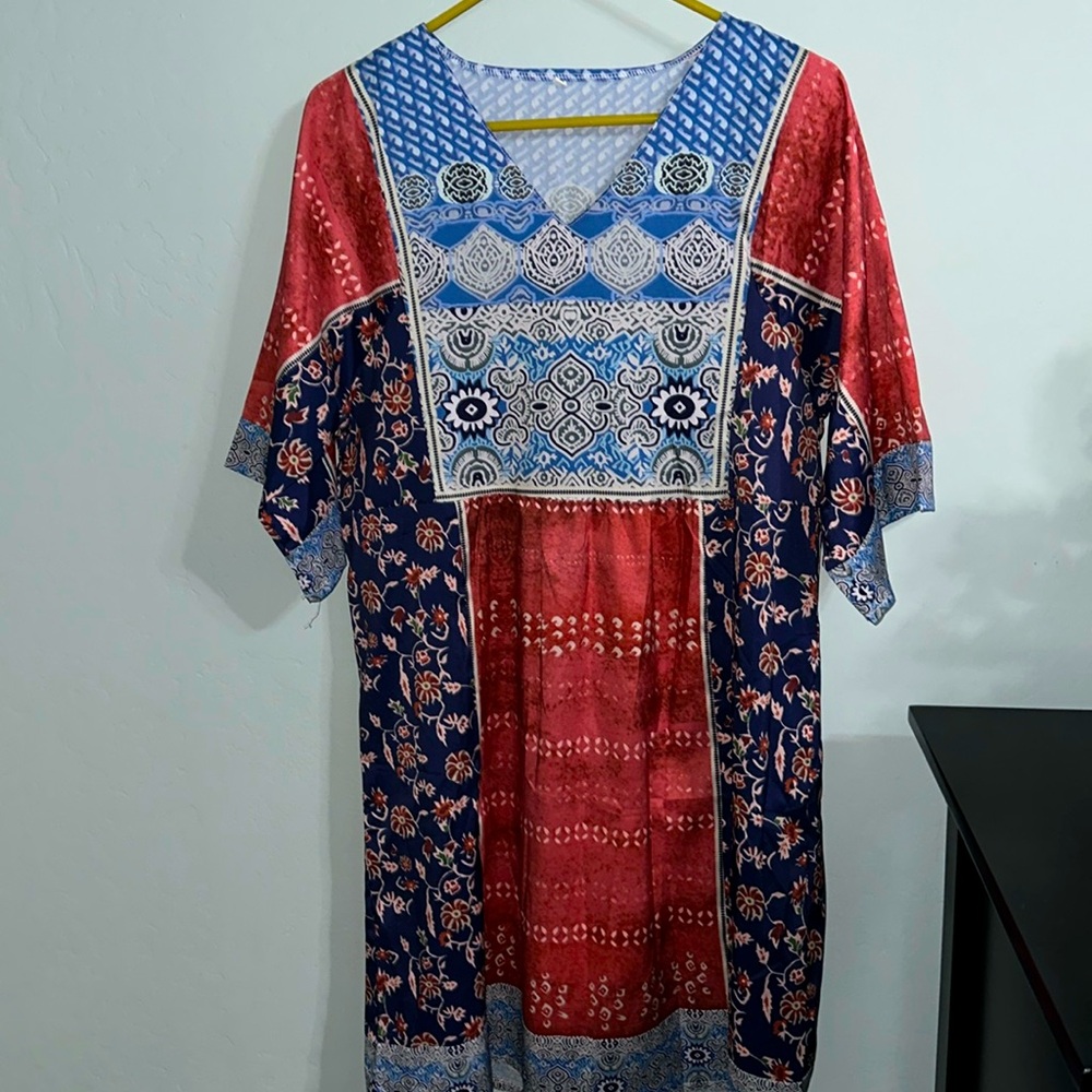 Beautiful dress NWOT size Large